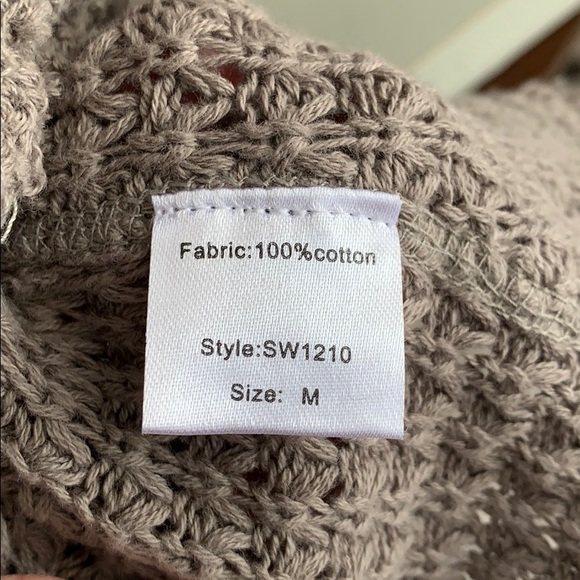 Elan taupe sweater with shoulder cut outs - Picture 9 of 9